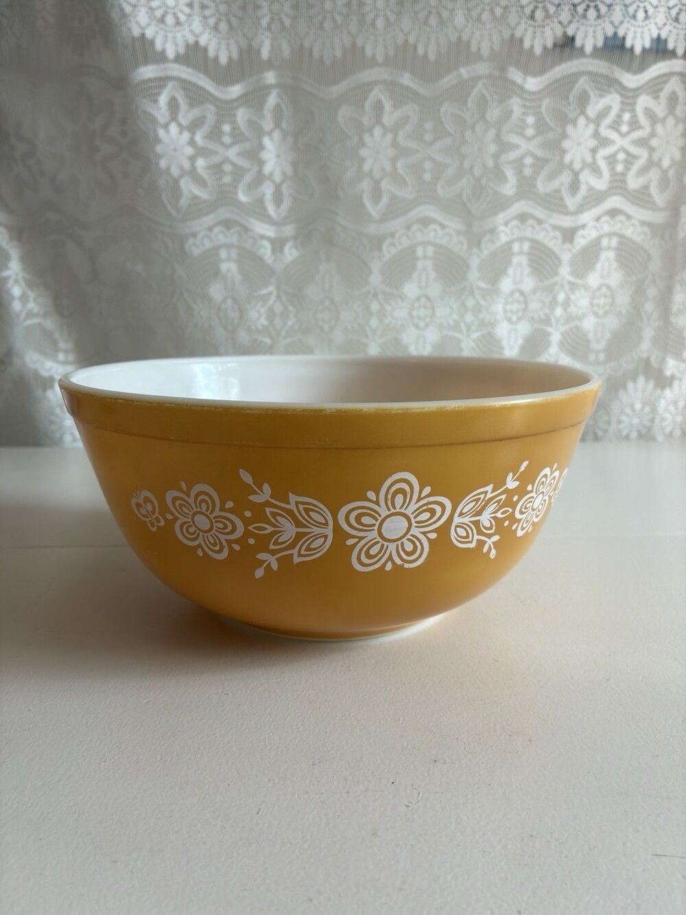 Vintage Pyrex Butterfly Gold 403 2.5 Qt Mixing Bowl Harvest Yellow Floral MCM